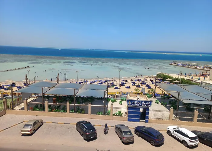 على البحر منطقة القيادات 2 شقة *